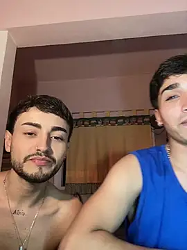 Snapshot of Lucasss2204 chatting on March 17, 4:06 am Lucasss2204 online show from March 17, 4:06 am