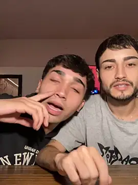 Snapshot of Lucasss2204 chatting on March 21, 4:50 am Lucasss2204 online show from March 21, 4:50 am