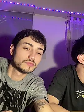 Lucasss2204 online show from May 6, 5:25 am
