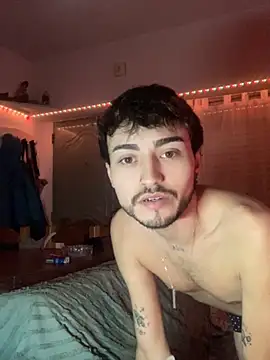 Lucasss2204 online show from May 8, 4:18 am