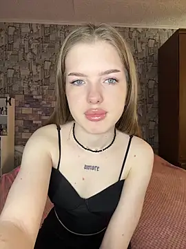 KayShaw online show from March 19, 3:21 am