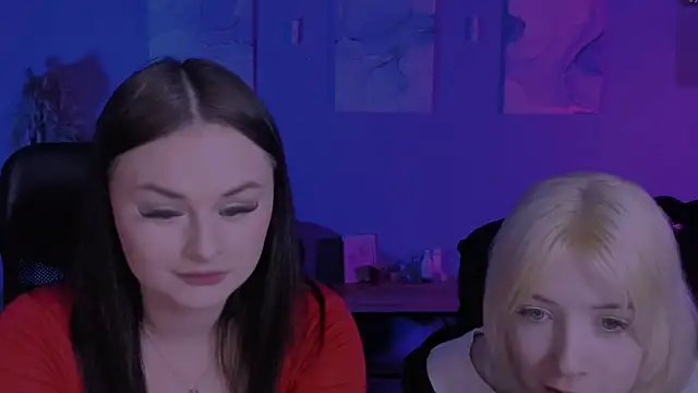 miss courtney  online show from April 22, 9:01 am