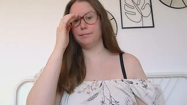 CelineThompson online show from March 6, 12:34 pm