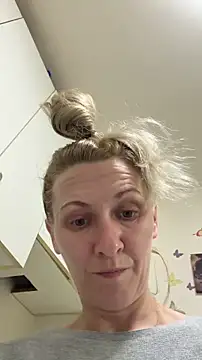 Secret Ladyx online show from April 29, 7:09 pm
