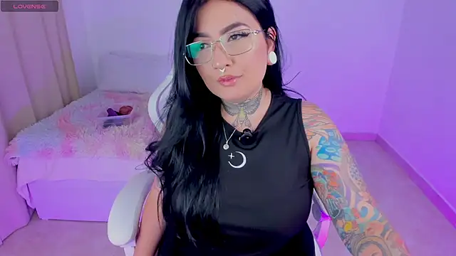 heeyy kitty online show from August 1, 5:56 pm