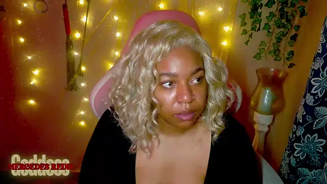 Goddess MercedesRedd online show from June 26, 1:37 pm