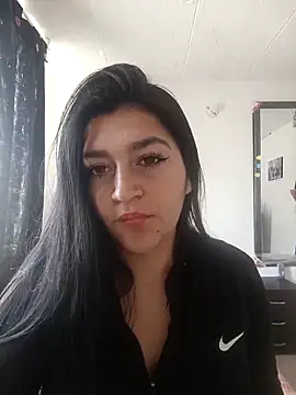 sckarlet1 online show from April 12, 9:42 pm