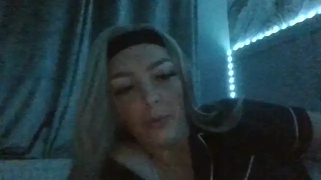 LusciousLailax online show from March 3, 10:59 pm