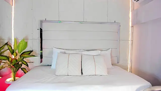 AitanaNoa online show from March 16, 8:02 pm