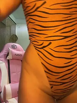 Sweetroseof online show from March 24, 9:25 am