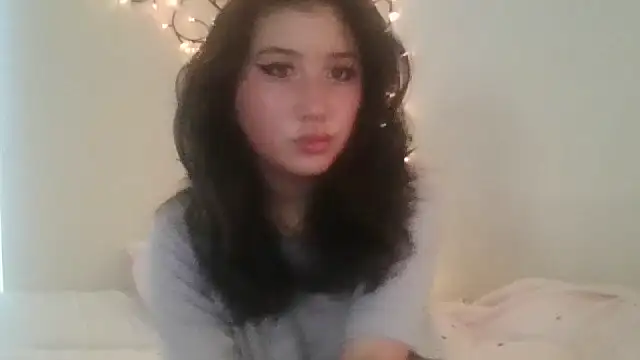 Silverbabyyy2007 online show from June 28, 1:22 am