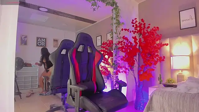 Kiara Kismet  online show from March 24, 8:14 pm