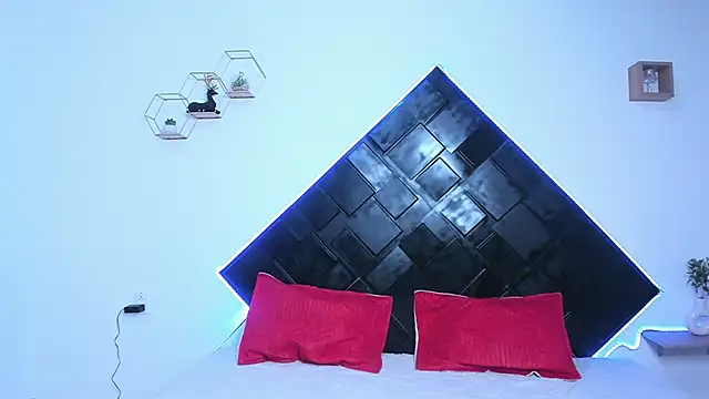 Dark Valentino  online show from March 10, 4:06 am