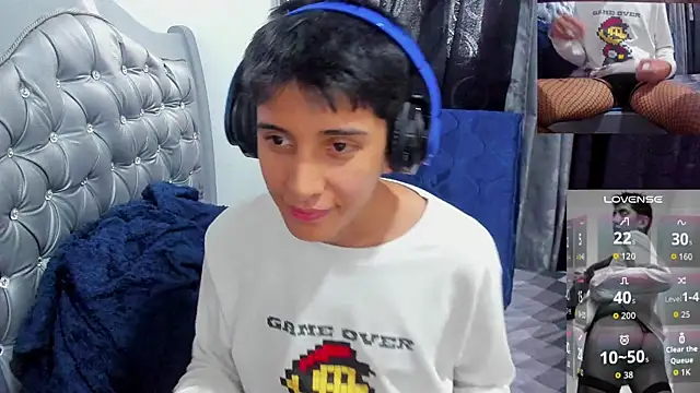 gomitaboy1 online show from April 2, 7:00 pm