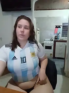 beluve l online show from July 11, 9:05 pm