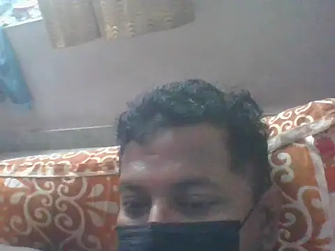 DRAMA  QUEEN online show from April 5, 8:33 am