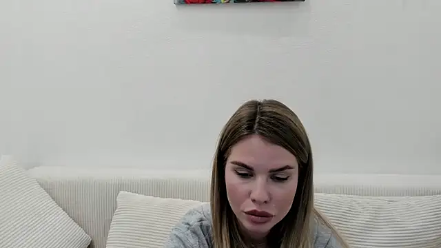 Snapshot of MollyCem chatting on March 15, 4:57 pm MollyCem online show from March 15, 4:57 pm