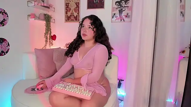 Ally belle online show from April 24, 11:07 pm