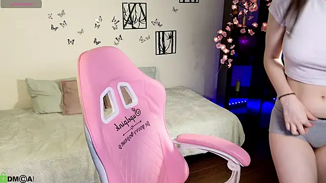 Sugar Kitten12 online show from April 18, 1:09 am