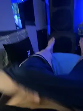 MatthewEmme2121 online show from April 16, 3:57 pm