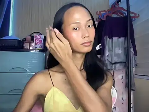 Sunkissed seductress online show from April 14, 6:14 pm