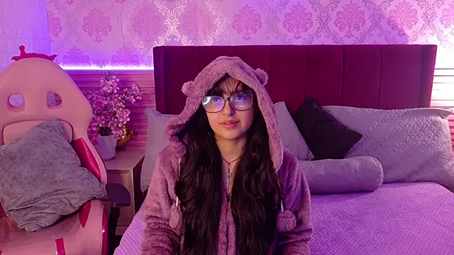 Jade rous online show from April 27, 11:52 am