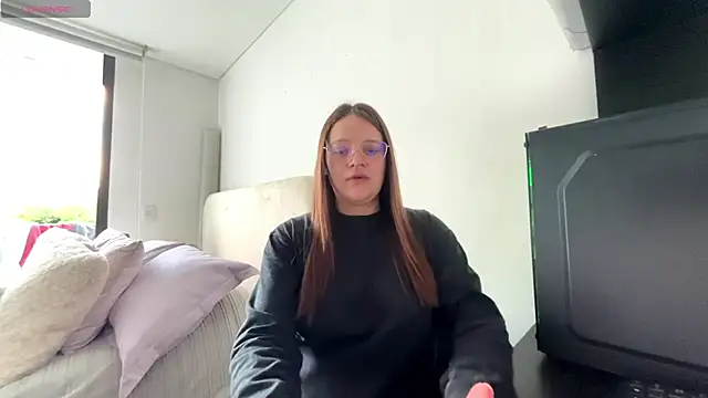 Sarahhh 0 online show from March 15, 9:21 pm