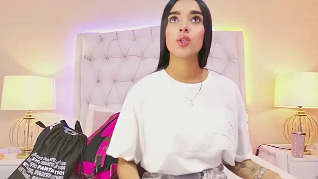 MeganRoseh online show from April 20, 8:32 pm