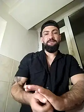 Tommy Porn  online show from April 24, 9:28 pm