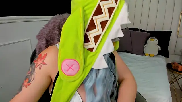 Snapshot of lil_la_skye chatting on March 12, 12:55 pm lil la skye online show from March 12, 12:55 pm