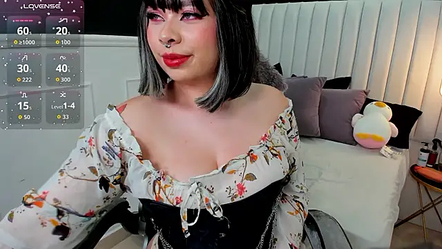 Snapshot of lil_la_skye chatting on March 14, 10:48 pm lil la skye online show from March 14, 10:48 pm