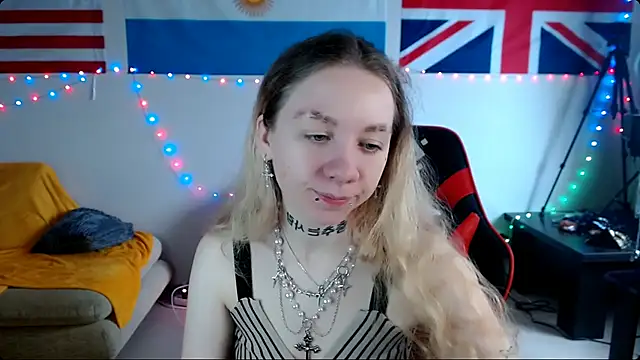 Nica Kawaii online show from March 13, 6:09 am