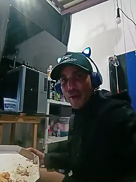soyxx18 online show from May 24, 11:32 pm
