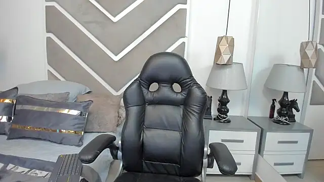 Amber Harriis online show from May 8, 10:26 pm