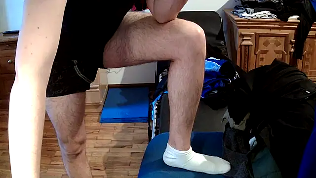 YoUnGbOy2018 online show from March 13, 3:51 pm