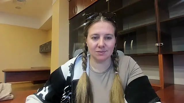 Nionelly online show from April 2, 9:07 am