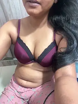 Snapshot of munni-munni6767 chatting on May 8, 9:42 pm munni-munni6767 online show from May 8, 9:42 pm