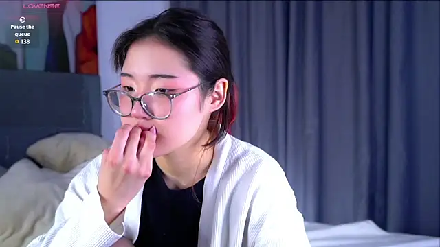 NelleMihalko online show from April 15, 1:34 am