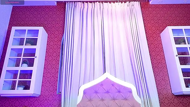 Sienna Dark online show from April 13, 11:16 am