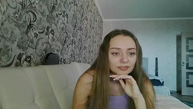 Snapshot of MysticGlimmer chatting on March 25, 12:33 pm MysticGlimmer online show from March 25, 12:33 pm