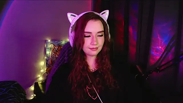 Snapshot of Celia_Sensual_ chatting on May 10, 8:25 pm Celia Sensual online show from May 10, 8:25 pm