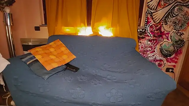 bellad0nna online show from March 8, 6:44 pm