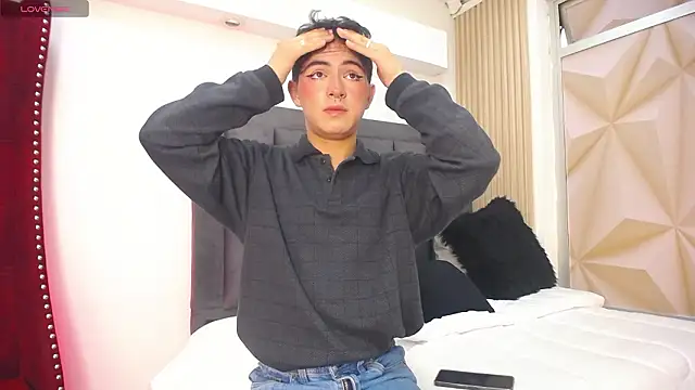 Snapshot of Cristopher_Wild chatting on March 15, 9:21 pm Cristopher Wild online show from March 15, 9:21 pm