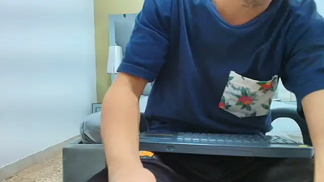 HENRY GREEN2 online show from April 21, 7:17 pm