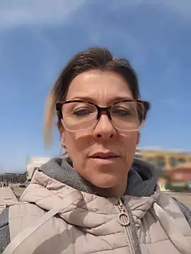 ManuelaX online show from March 1, 11:45 am