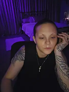 NoellleSnow online show from May 31, 6:42 am