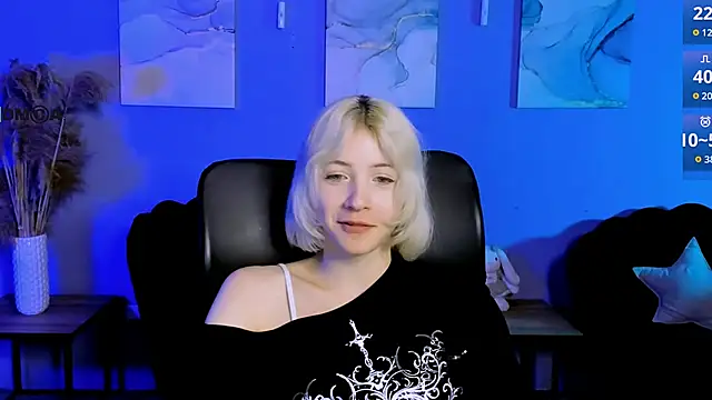 Snapshot of _sabrina_moore chatting on May 16, 10:36 am sabrina moore online show from May 16, 10:36 am