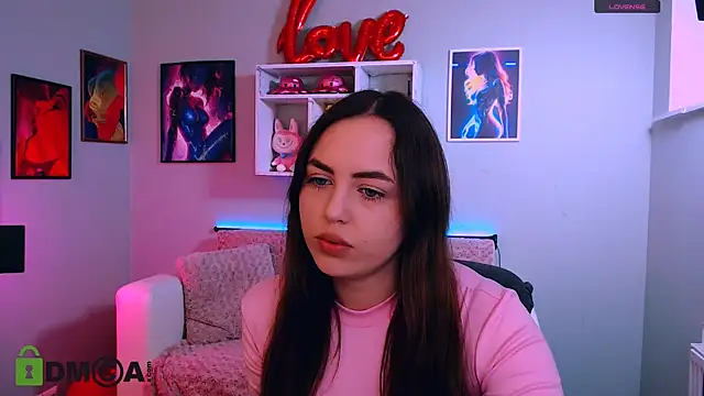 Snapshot of polly_rosse chatting on April 1, 1:41 pm polly rosse online show from April 1, 1:41 pm