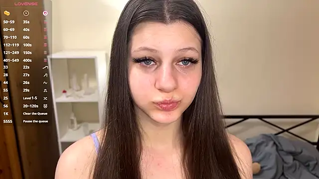 cutessofia online show from March 21, 2:16 am