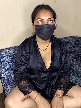 Snapshot of Uff_Janvi chatting on April 3, 9:29 am Uff Janvi online show from April 3, 9:29 am